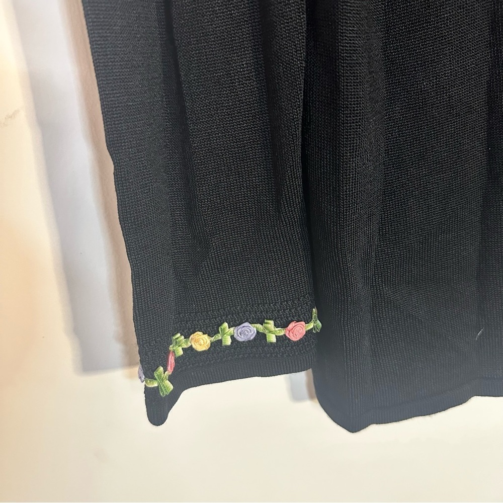 Lilly‎ Black Embroidered Floral Button Front Cardigan Sweater M - Picture 5 of 16